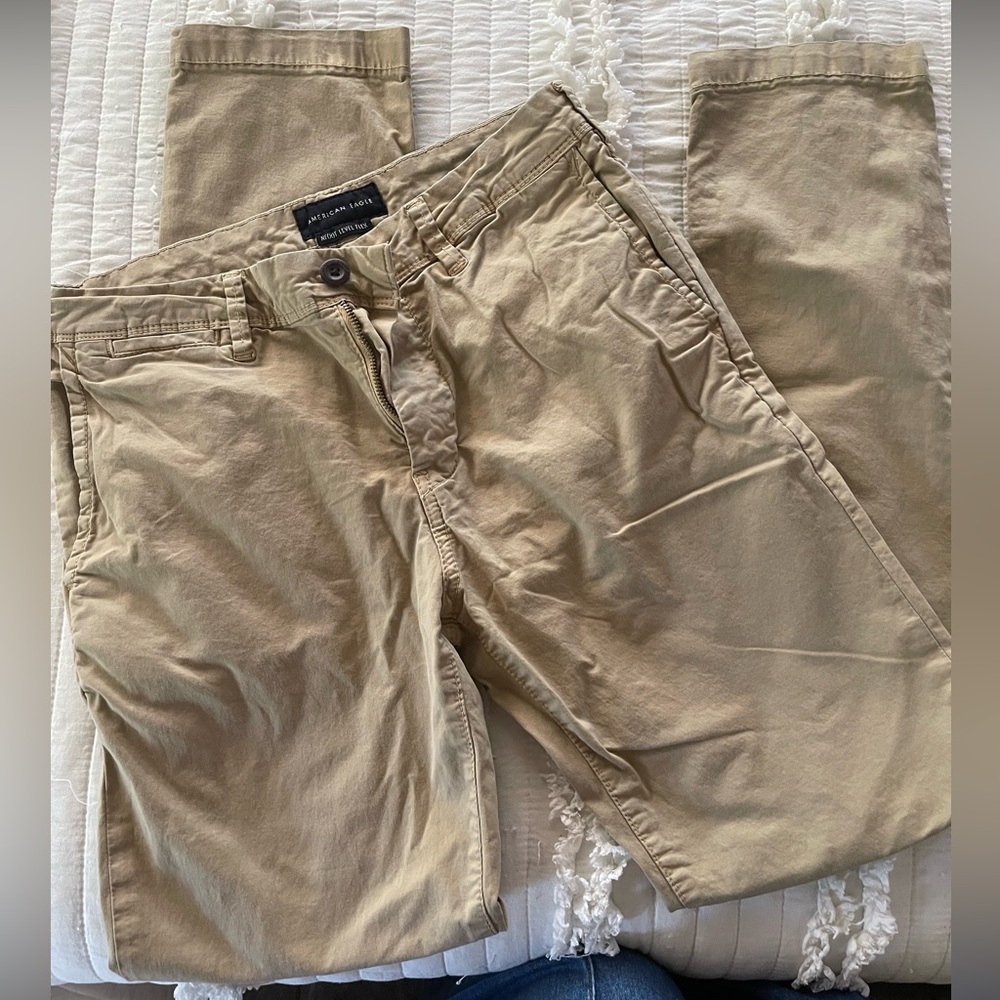 Men’s AE Next Level Slim Khaki